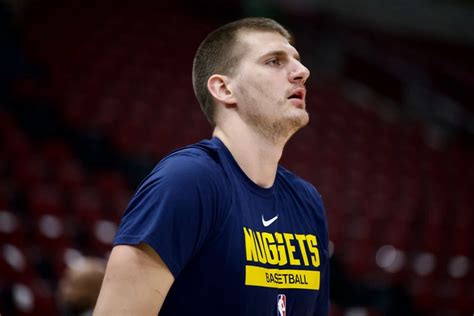 nikola jokic poids.